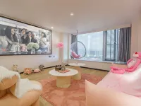 枕畔·戴維斯丨Balcony Penthouse（深圳北站滙隆中心店） 白石龙附近的飯店