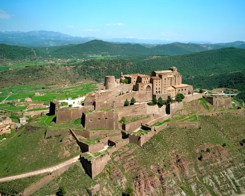 Parador de Cardona Cerca del hotel Photos
