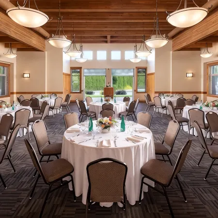 The Cove Lakeside Resort