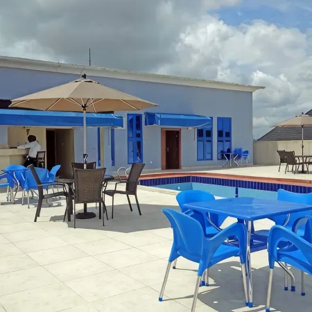 144 Suites Luxury Hotel