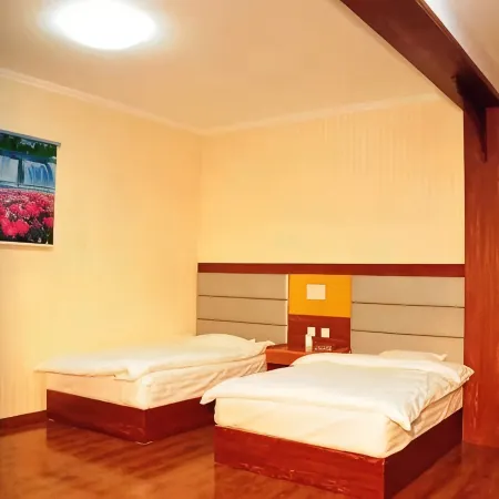 Shu' Hostel