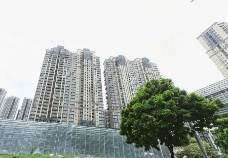 Baiyi Hotel (Shenzhen Huawei Putian North Subway Station)