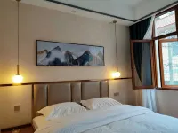 Cenxi Xingang Hotel