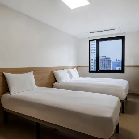 Five Hotel Jongno Отели рядом с достопримечательностью «Ворота Хонхвамун»