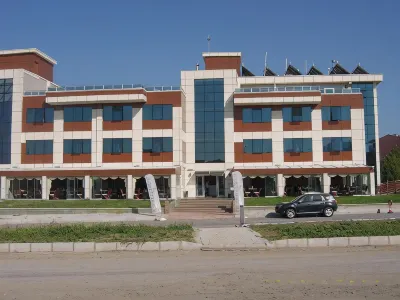 Kadhirga Hotel Отели в г. 