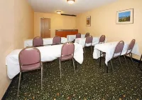 Comfort Inn & Suites Tualatin - Lake Oswego South