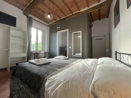 Chianti dreaming in Radda-3 independent bedrooms with private bathroom and TV - Homestays