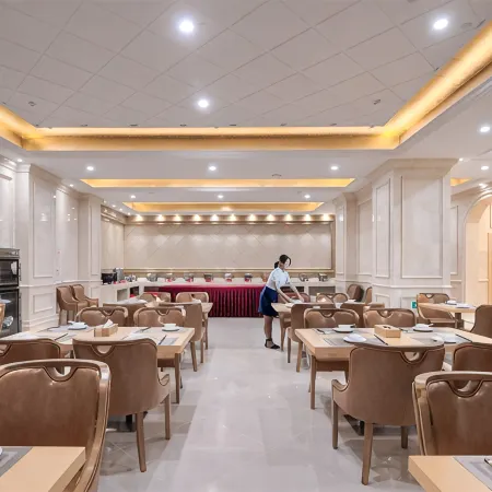 Vienna International Hotel (Chizhou High‑Speed Railway Station, )