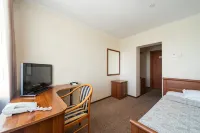 Meridian Hotel - 駐車場