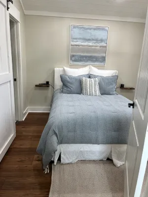 Romantic Getaway at Honeymoon Cottage