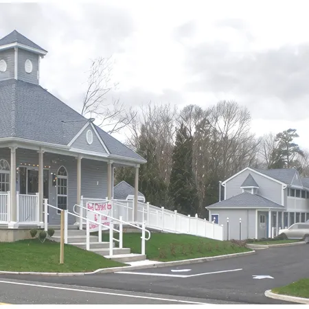 Village Inn & Suites - Smithville