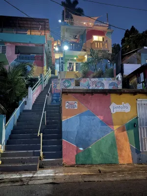 House located in the biggest art project in the caribbean PintAlto Aguadilla - 2-Star