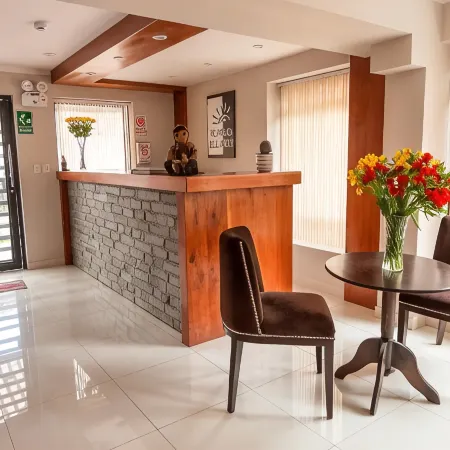 HOTEL URETA