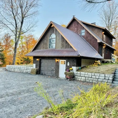 Danielsons Chalet-oasis perfect for reading, relaxing, and time with loved ones