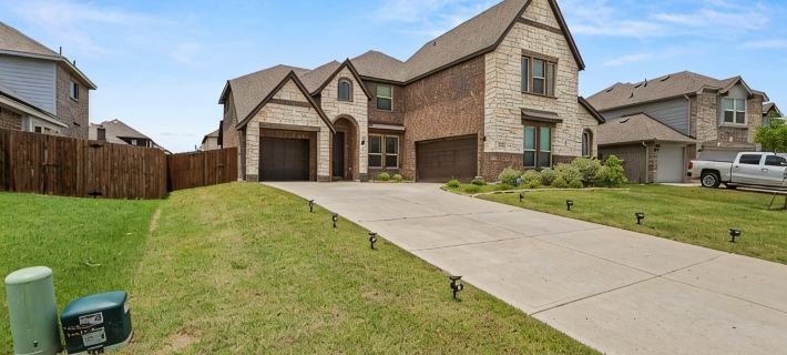 Rooftop Bliss 4br with Crib/office Space, Free parking/AC with WiFi in Mesquite Hotels in Mesquite