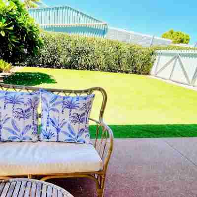 Cosy 2 bedroom cottage in quiet area close to shops and restaurants Hotel Exterior