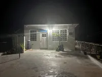 Wonderful 2-bedroom cottage with AC in charming Ceiba. Minutes from the Ferry. - 民宿