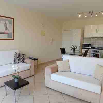 Kato Paphos Suites - 1-Bedroom Apartment. Pool view, WiFi & a/c. Great Location Others