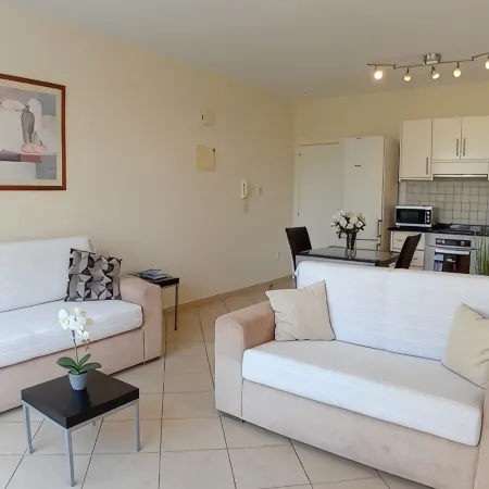 Kato Paphos Suites - 1-Bedroom Apartment. Pool view, WiFi & a/c. Great Location