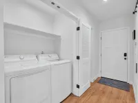 Glendora Route 66 Home Newly Renovated Spacious 4-bedroom with 6 bathrooms Hotéis em Glendora