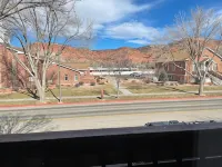 Welcome To The New Kanab Lodge Suite 21