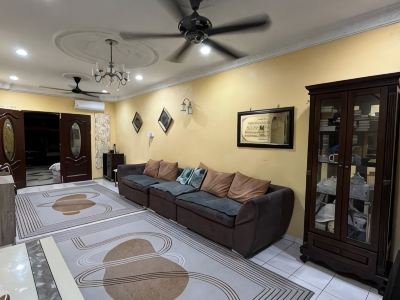 Anwar Kluang Homestay (Muslim Only)