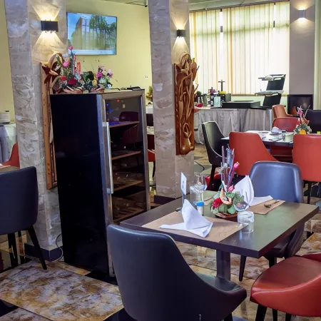NEW HEAVEN HOTEL