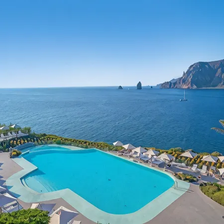 Therasia Resort Sea and Spa - the Leading Hotels of the World