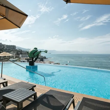 Pinnacle Resorts 179 - Adults Only