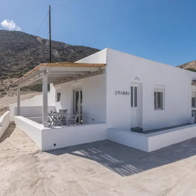 Aqua Bay Agia Kyriaki Отели рядом с достопримечательностью «Серная шахта»