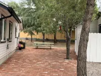 Two Bedroom cottage sleeps 6 & just 7 min from Viejas Casino Hotels in Alpine