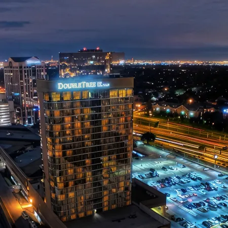 DoubleTree by Hilton Dallas-Campbell Centre