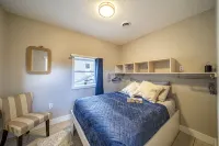 Sumner Sands Cottage. A Stylish 3BR Getaway – Walk to GOTL Strip - 3 stjerner