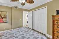 2BR Comfortable Condo with Easy Beach Access - balcony