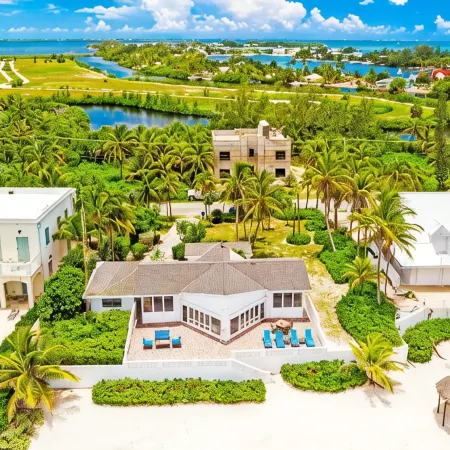 Moon Glow DREAMY 2BR OCEANFRONT VILLA WITH PRIVATE BEACH, Kayak, Snorkeling