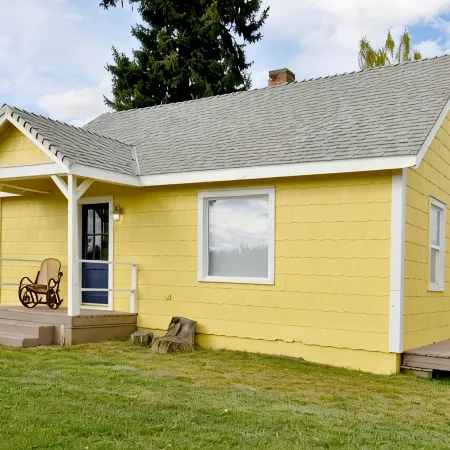Coffee Klatch Cottage - Yellow