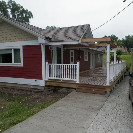 5 Blocks To The Beach ~ 2 Blocks To Downtown ~ Walk To Everything!