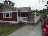 5 Blocks To The Beach ~ 2 Blocks To Downtown ~ Walk To Everything!