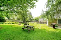 3 Adorable Old Fashioned Cottages In A Great Location ~ 3 Cottages At One Price! - 3 tähden