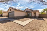 Family-Friendly Luxury ~ 1-Level Remodel, King Suite, BBQ Pergola & Golf Nearby - balcony