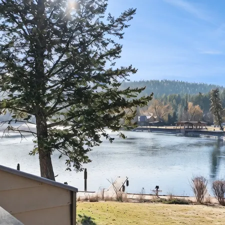 Amazing WATERFRONT GETAWAY with Views of Gorgeous Flathead Lake
