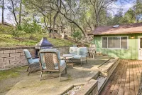 Charming Murphys Retreat: Luxury, Nature, and Wine Awaits! 5 mins to Main St!