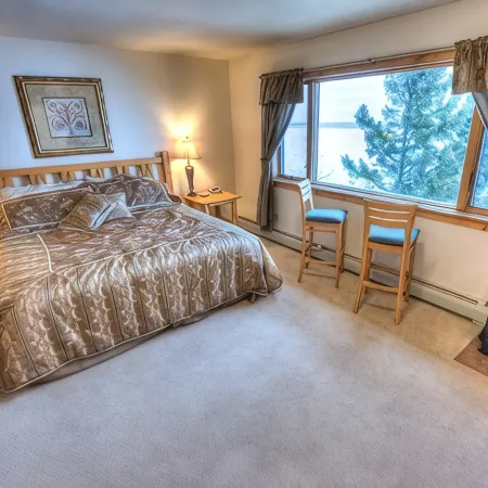 Beautiful Minnesota Townhome on Lake Superior ~ Incredible View