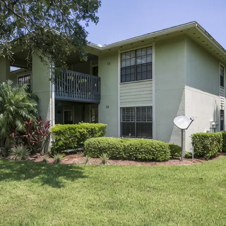 A + Location! 2 Bedroom/ 2 Bath Condo with pool/ stroll to beautiful beach