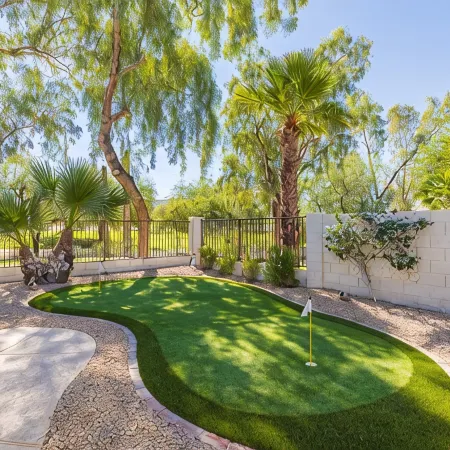 Golf Front Home with Mountain Views, Heated Pool, Fun Game Room, BBQ, VR Tour Отели рядом с достопримечательностью «Саут Маунтин Парк Сценик Драйв»
