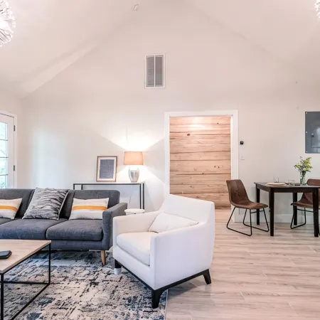 Renovated Cozy Cottage in Bryson City! Experience the Cool Smokies!