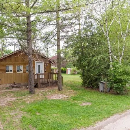 Port Franks 2 Bedroom Cottage With Double Wide Lot