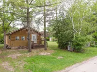 Port Franks 2 Bedroom Cottage With Double Wide Lot - Wifi