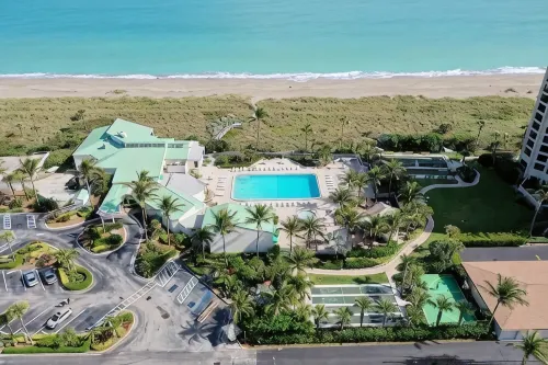 Modern Beach Condo at Peaceful Hutchinson Island