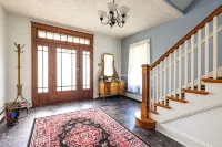 Big Sunny Family House